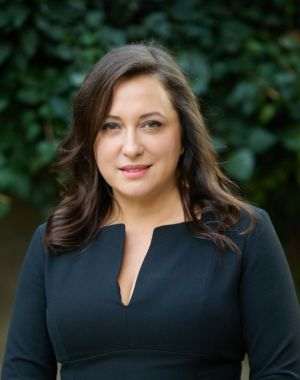 ”Crizele nu reduc nevoia de avocat, o rafinează”